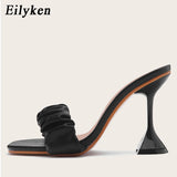 Christmas Gift Fashion Strange Style Women Slippers Square Open Toe Slippers Slip On Slides Summers Beach Shoes Black Whtie